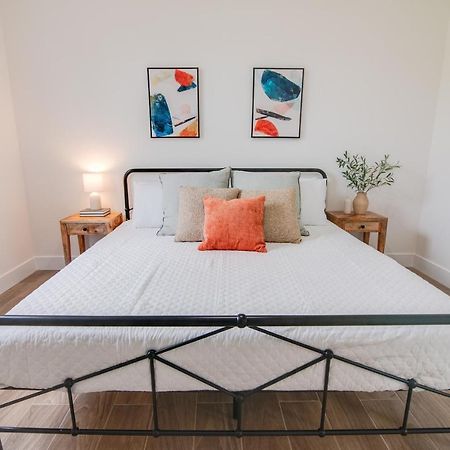 Private Cottage - King Beds, Brand New, Near Beach, Golfing, Shopping & Restaurants Lake Worth Beach Exterior foto